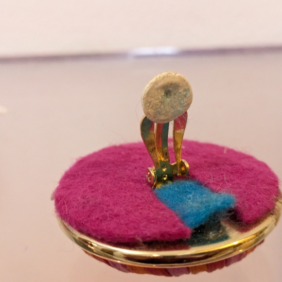 Vintage Round Clip Earrings, Pink Orange Gold, Fashion Jewelry - Picture 7 of 12